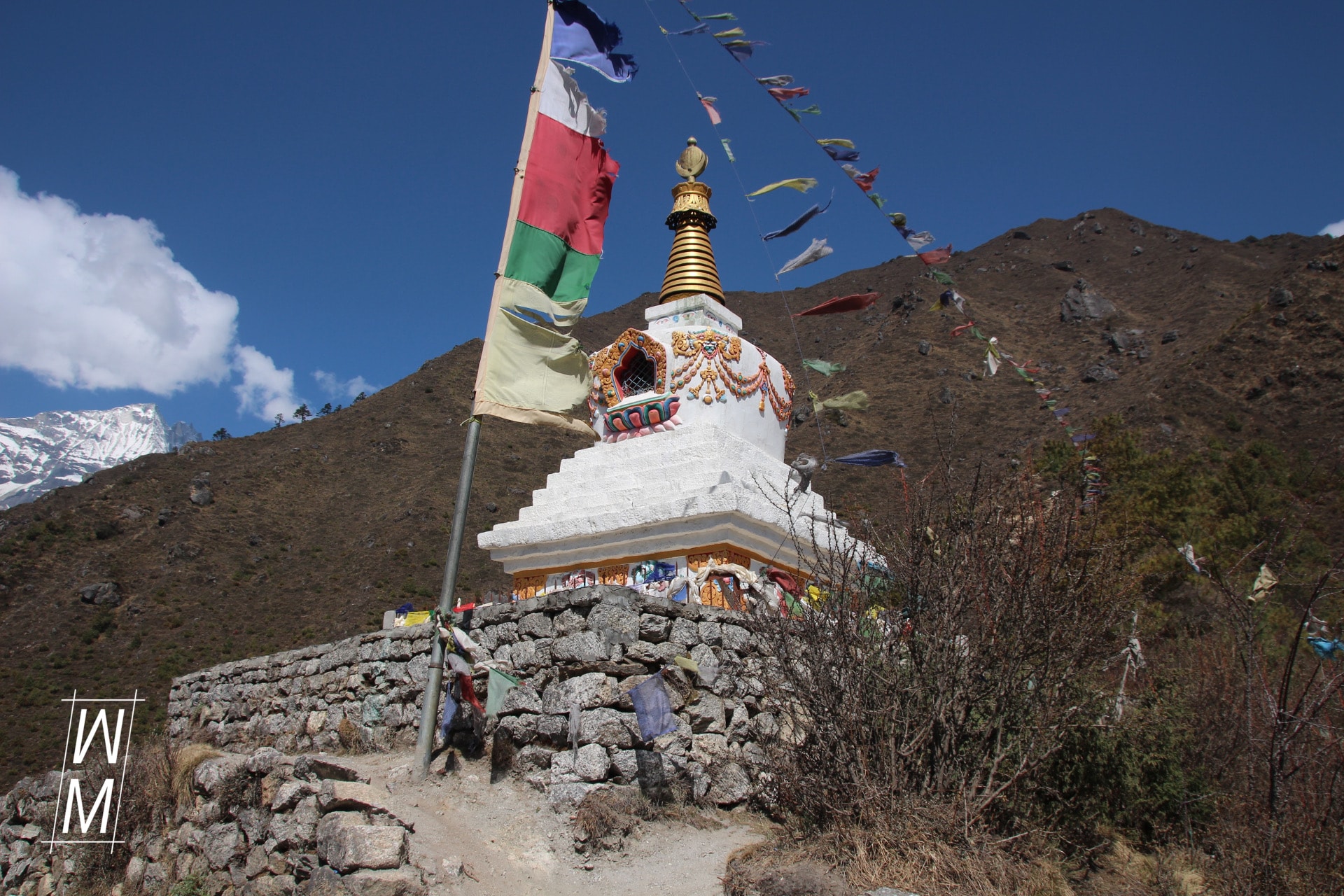 Stupa auf dem Weg nach Phungi Tenga.